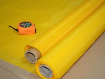 Китай Тест НСФ сетка скрепляя болтами ткани полиэстера желтого цвета 65 дюймов с простым сплетя типом поставщик